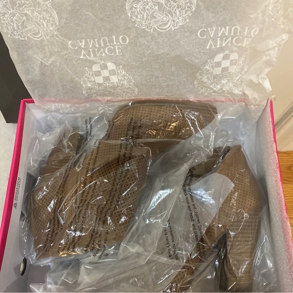 New in Box Vince Camuto Lamorna Seed Brown Asymmetrical Ankle Booties Boots - Picture 4 of 14